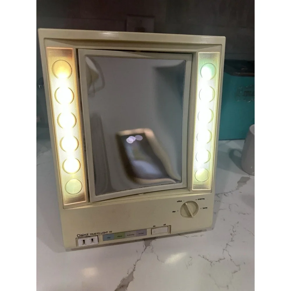 Vintage Clairol True to Light VII Makeup Mirror Lights 10x Magnification Works